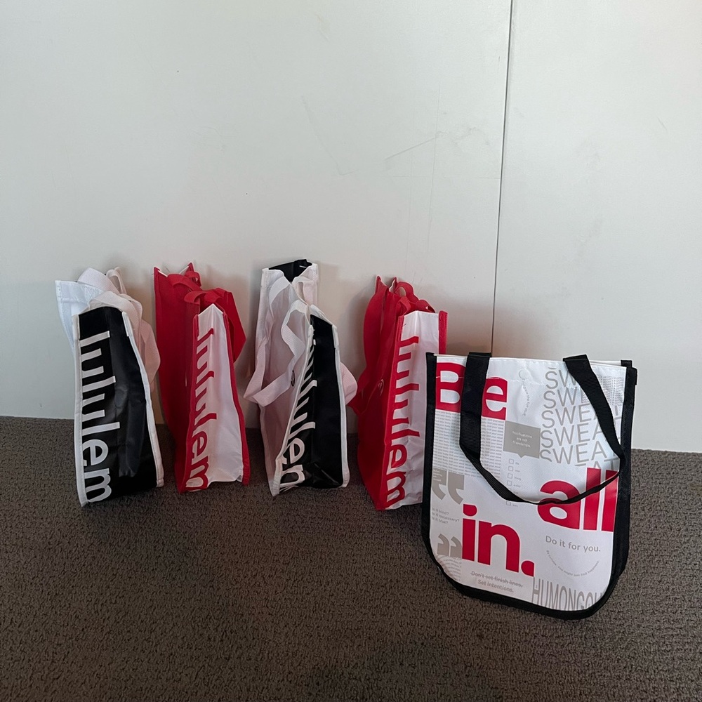 Small Lululemon shopping bags